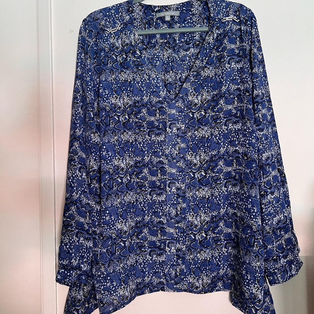 NY Collection Blue Graphic Long Sleeve Blouse